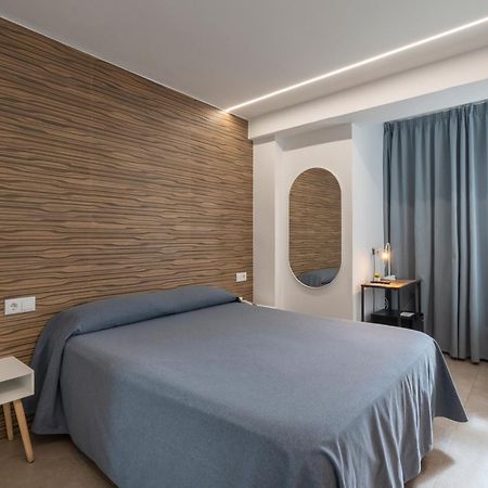 Hostal Pensimar El Altet Bagian luar foto