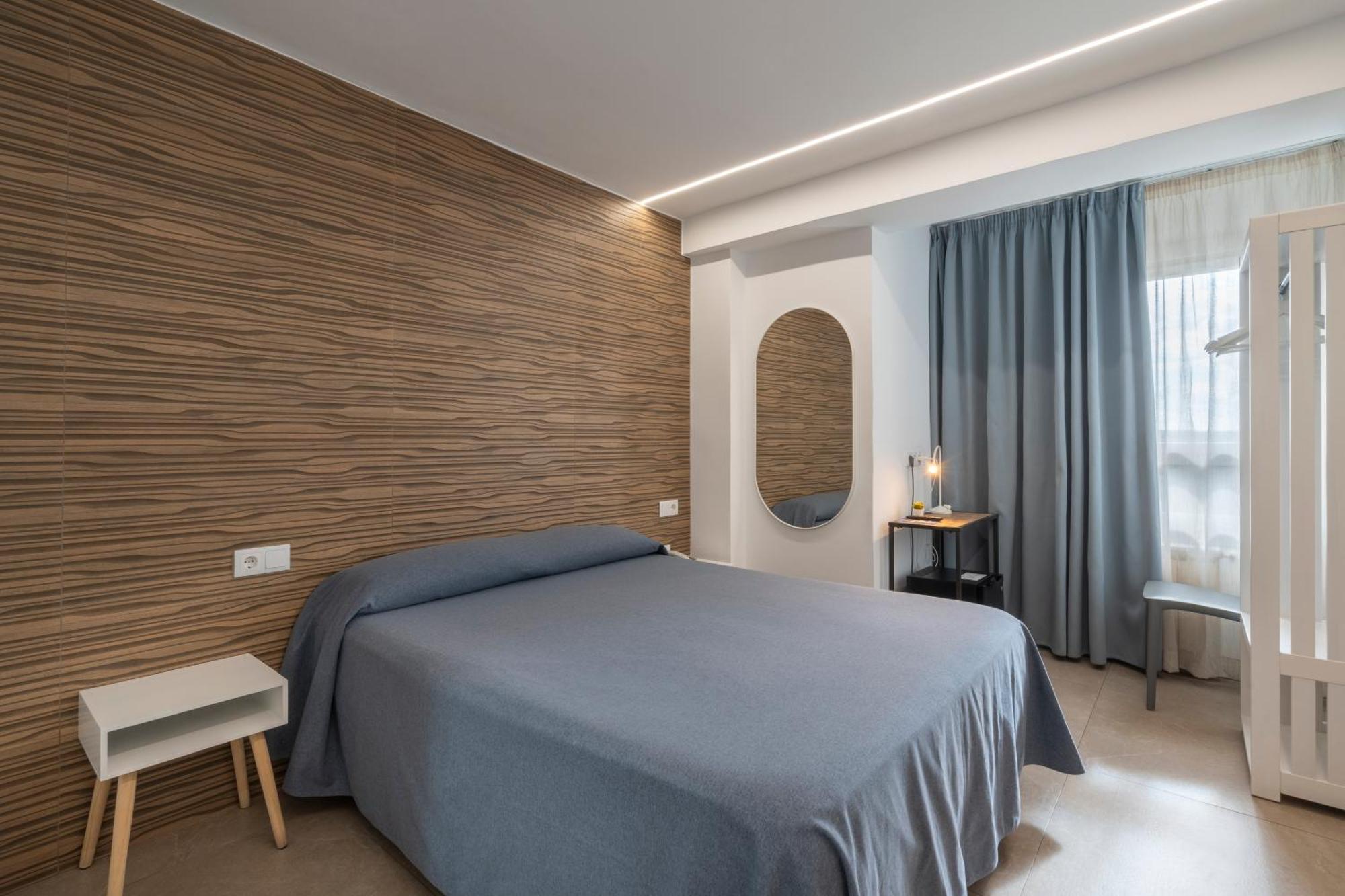 Hostal Pensimar El Altet Bagian luar foto