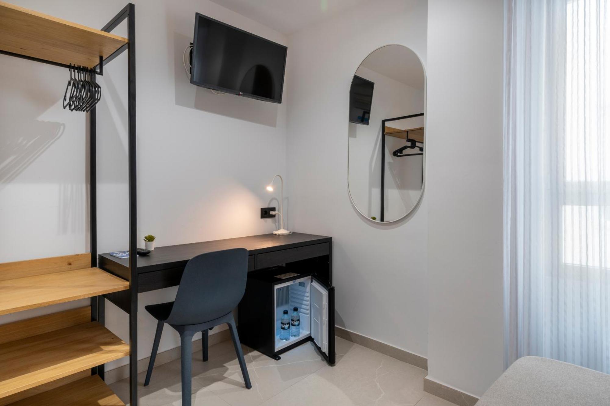 Hostal Pensimar El Altet Bagian luar foto