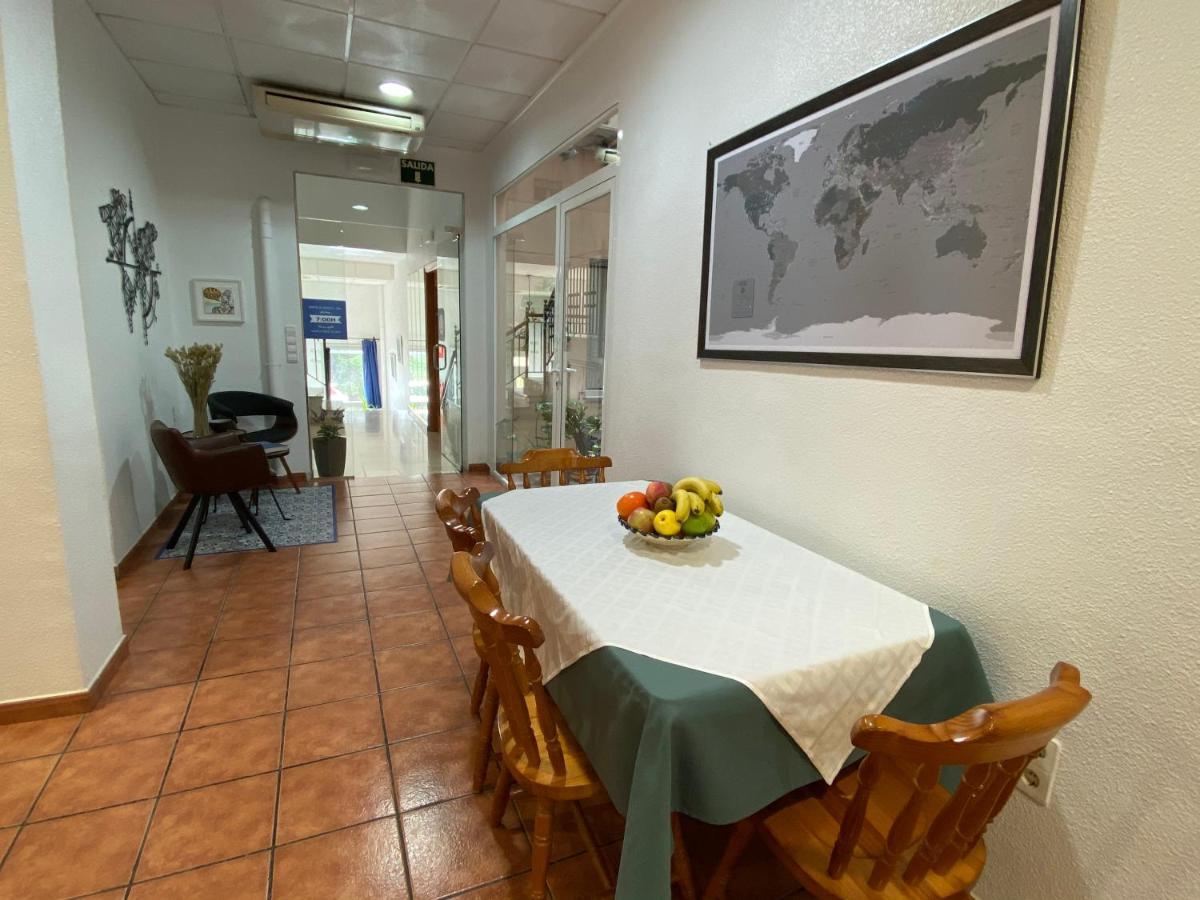 Hostal Pensimar El Altet Bagian luar foto